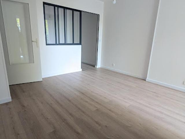 Location Appartement 1 pièce 36.85 m2 Chatenay malabry