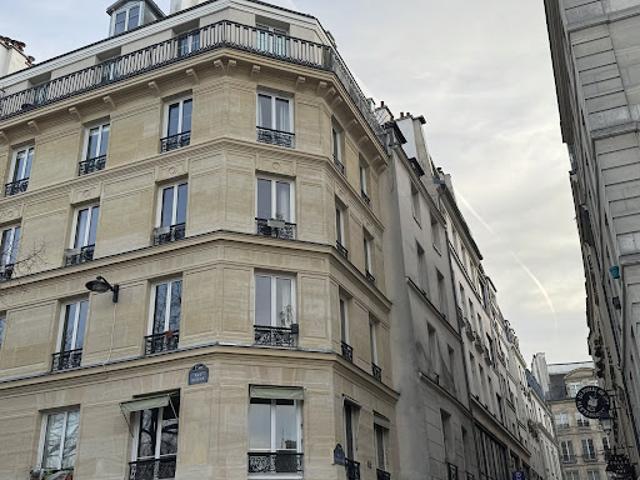 Location Appartement 1 pièce 36.9 m2 Paris 1er