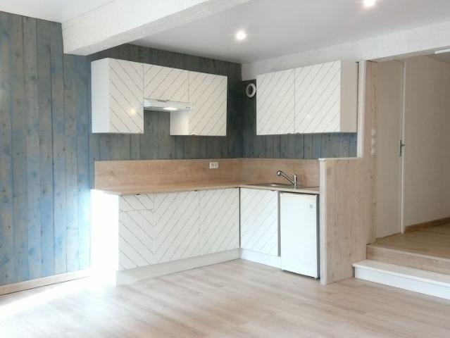 Location Appartement 1 pièce 36m² CASTELNAUDARY 11400