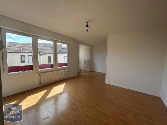 Location Appartement 1 pièce 36m² CHAMALIERES 63400