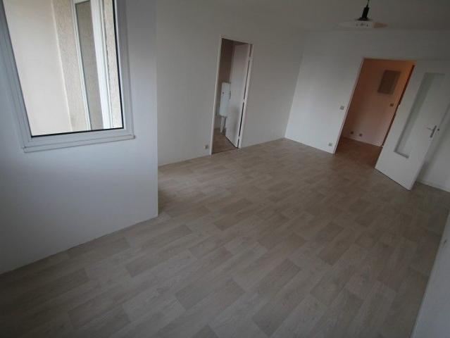 Location Appartement 1 pièce 37m²