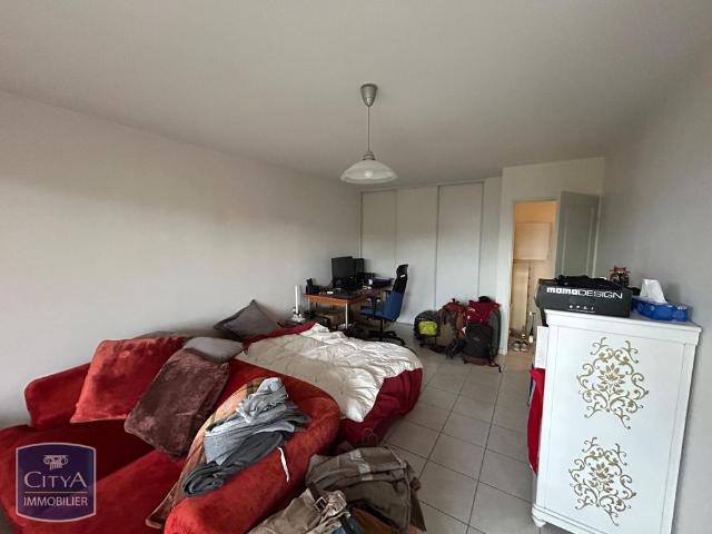 Location Appartement 1 pièce 37m² CHAMALIERES 63400