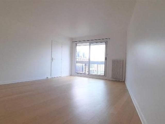 Location Appartement 1 pièce 37m² PARIS 15ème
