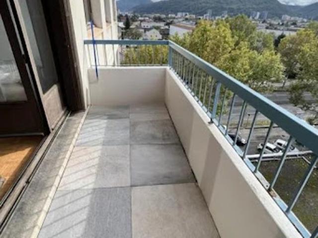 Location Appartement 1 pièce 38 m2 Echirolles