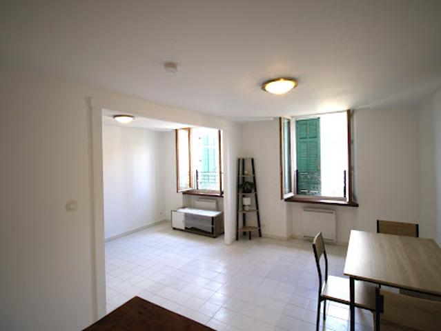 Location Appartement 1 pièce 38 m2 La Seyne sur Mer
