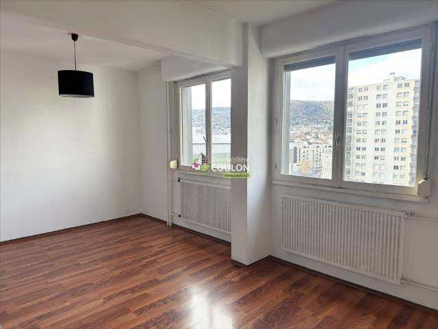 Location Appartement 1 pièce 38m²
