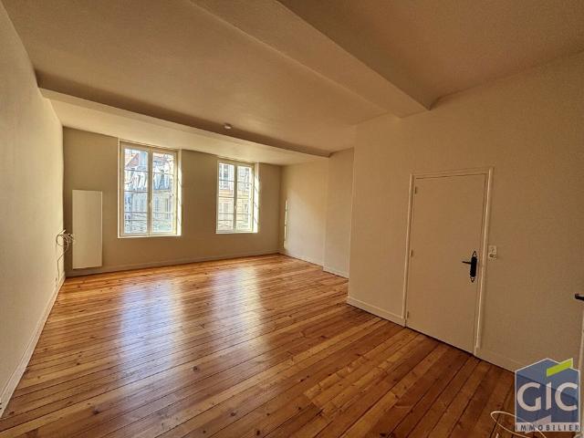 Location Appartement 1 pièce 38m²