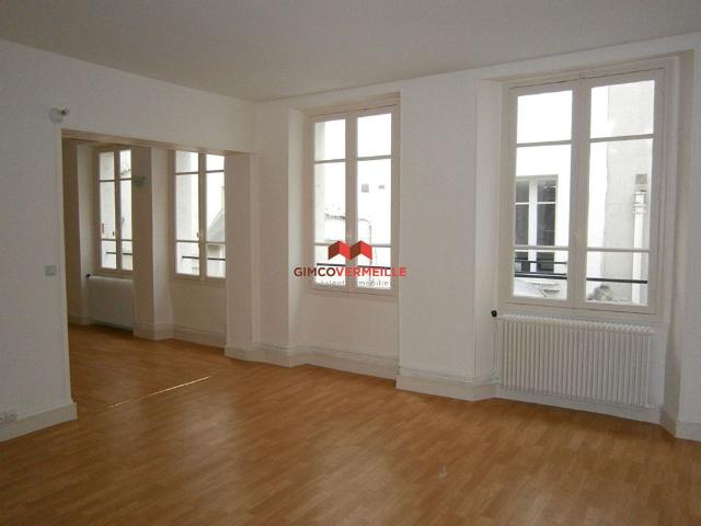 Location Appartement 1 pièce 38m²
