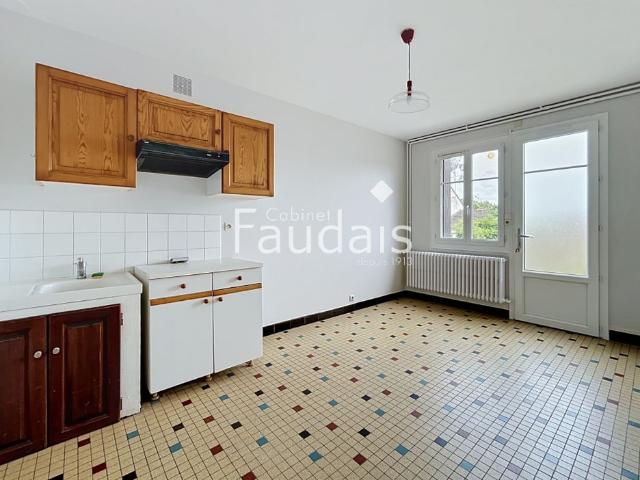 Location Appartement 1 pièce 38m² CONDE SUR VIRE 50890