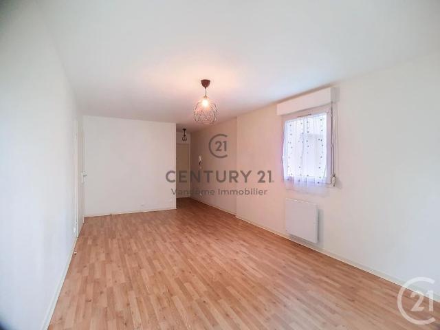Location Appartement 1 pièce 38m² CREPY EN VALOIS 60800