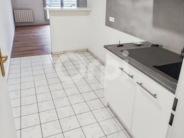 Location Appartement 1 pièce 38m² LONGPERRIER 77230