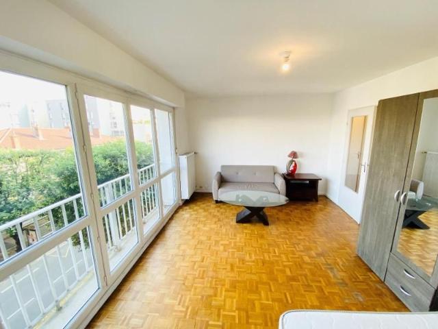 Location Appartement 1 pièce 38m² MACON 71000