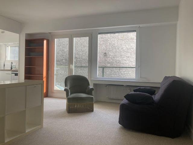 Location Appartement 1 pièce 39 m2 Paris 15ème
