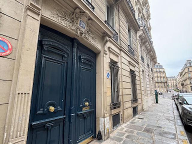 Location Appartement 1 pièce 39.94 m2 Paris 8ème