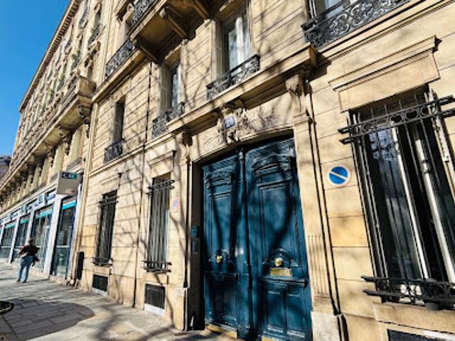 Location Appartement 1 pièce 39.94 m2 Paris 8ème