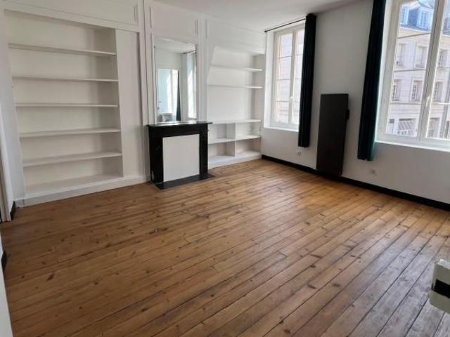Location Appartement 1 pièce 39m² AMIENS 80000