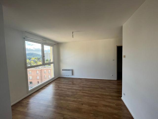 Location Appartement 1 pièce 39m² BESANCON 25000