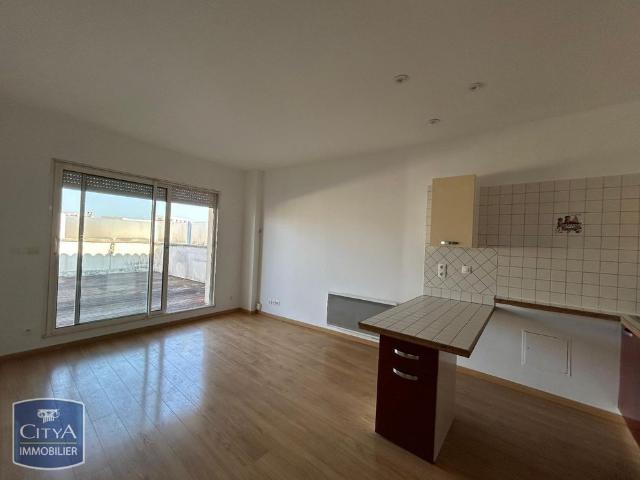 Location Appartement 1 pièce 39m² BORDEAUX 33800