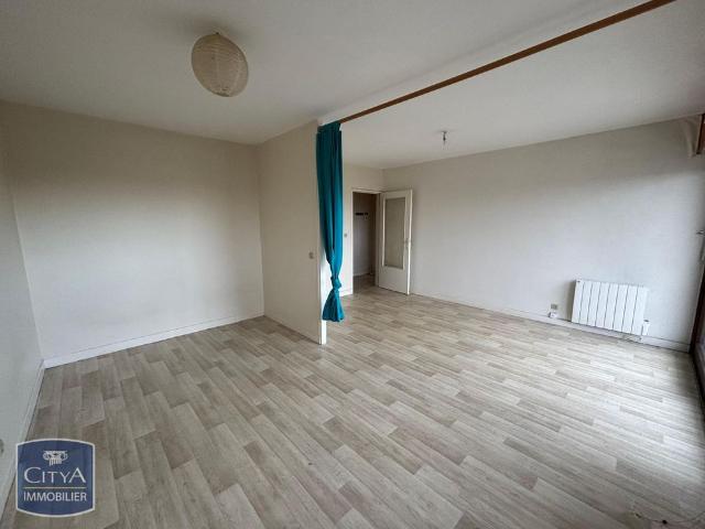 Location Appartement 1 pièce 39m² CHATEAUROUX 36000