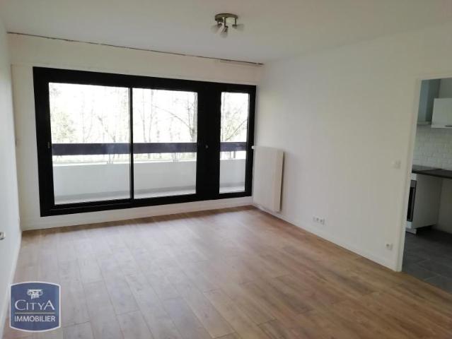 Location Appartement 1 pièce 39m² LE COUDRAY MONTCEAUX 91830