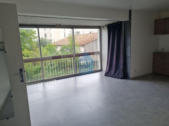 Location Appartement 1 pièce 39m² MONTPELLIER 34000