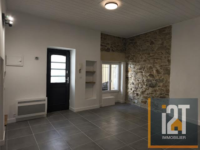 Location Appartement 1 pièce 30 m2 Nimes