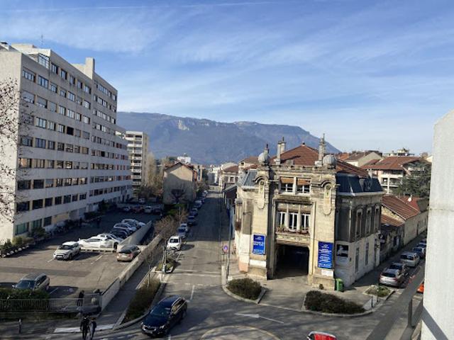 Location Appartement 1 pièce 30 m2 Grenoble