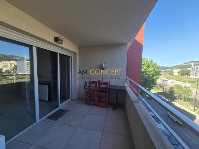 Location Appartement 1 pièce 30 m2 La trinite