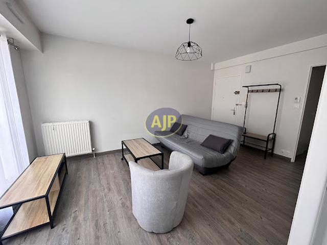 Location Appartement 1 pièce 30.08 m2 Pontivy