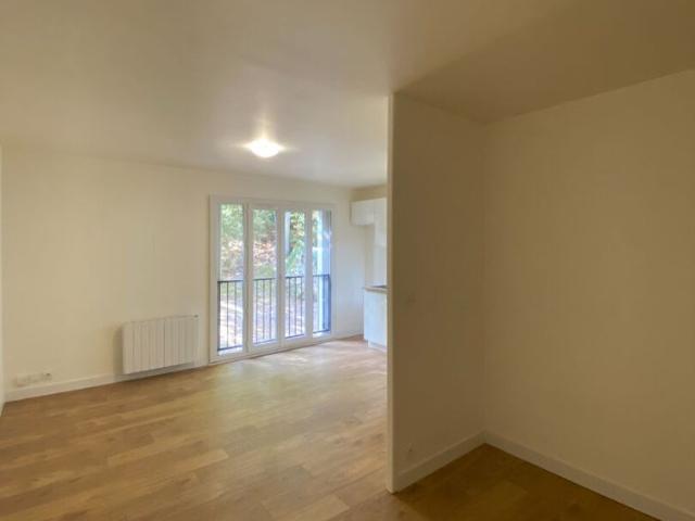 Location appartement 1 pièce, 30.00m², Baulne