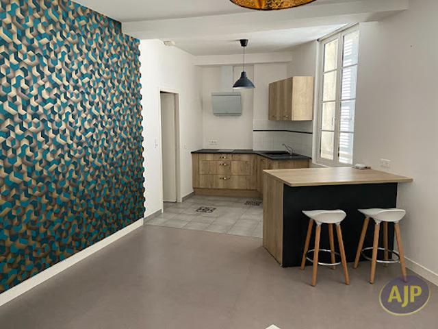 Location Appartement 1 pièce 30.2 m2 Saintes
