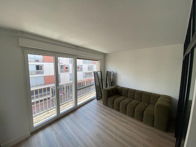 Location Appartement 1 pièce 30.9 m2 Paris 19ème