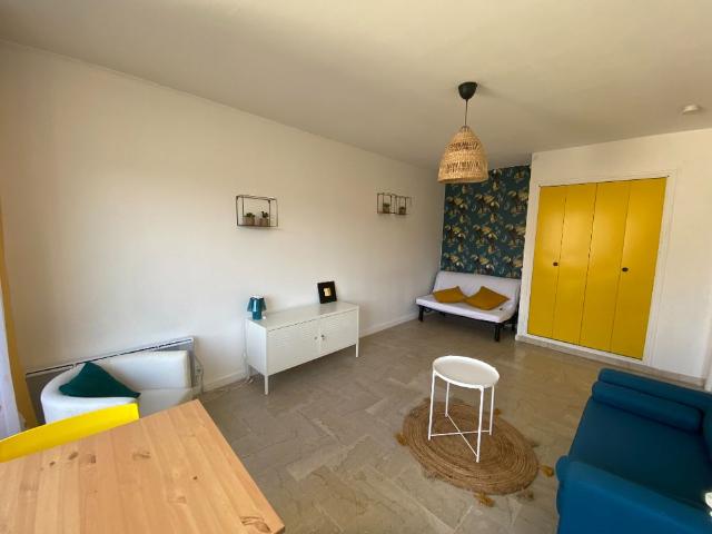 Location Appartement 1 pièce 30m²