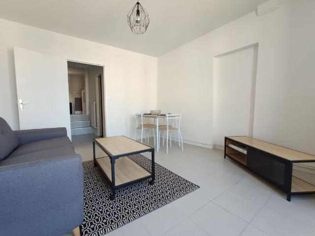 Location Appartement 1 pièce 30m²