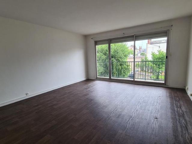 Location Appartement 1 pièce 30m² TOURS 37000