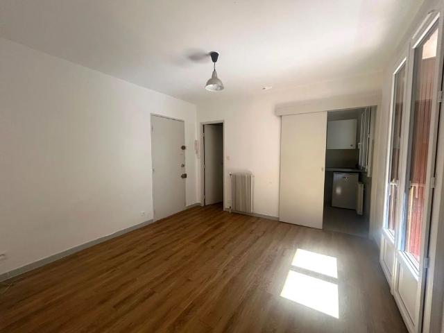 Location Appartement 1 pièce 30m² AIX EN PROVENCE 13100