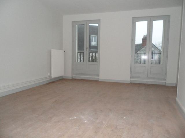 Location Appartement 1 pièce 30m² BOURGES 18000