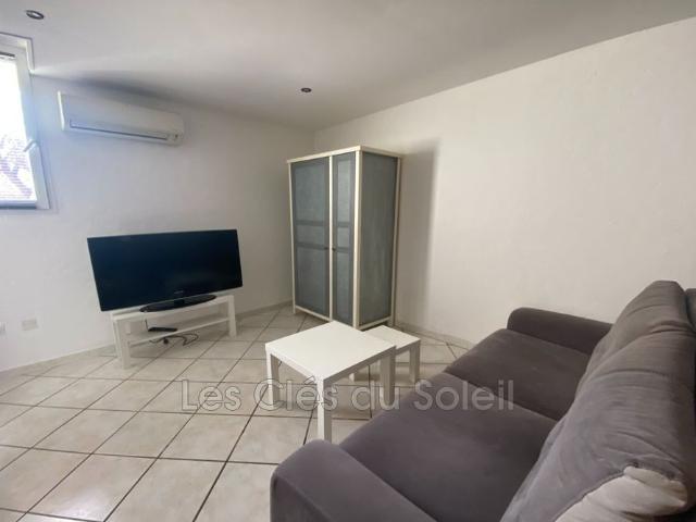 Location Appartement 1 pièce 30m² CUERS 83390