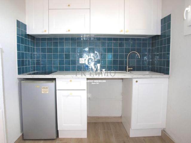 Location Appartement 1 pièce 30m² FREJUS 83600
