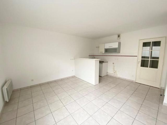Location Appartement 1 pièce 30m² JOUE LES TOURS 37300