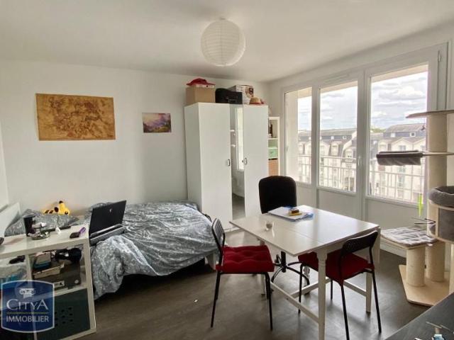 Location Appartement 1 pièce 30m² JOUE LES TOURS 37300