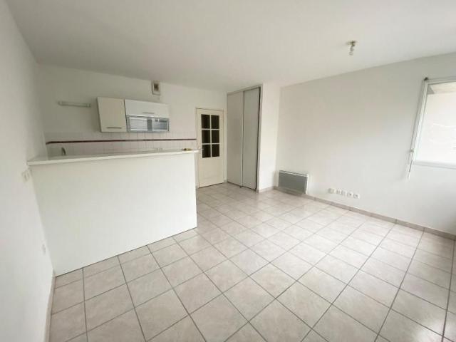 Location Appartement 1 pièce 30m² JOUE LES TOURS 37300