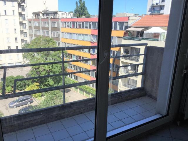 Location Appartement 1 pièce 30m² LYON 7ème