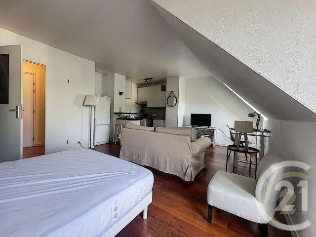 Location Appartement 1 pièce 30m² MELUN 77000