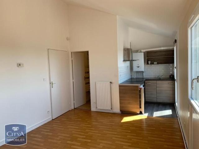Location Appartement 1 pièce 30m² NIORT 79000