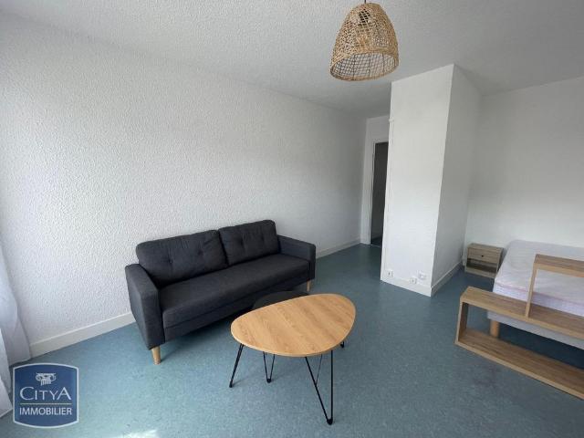 Location Appartement 1 pièce 30m² PERIGUEUX 24000