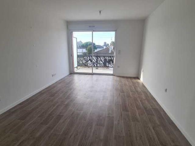 Location Appartement 1 pièce 30m² ST JEAN LE BLANC 45650