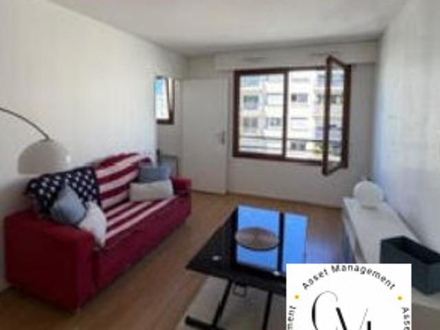 Location Appartement 1 pièce 31 m2 Courbevoie