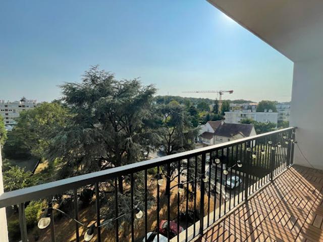 Location Appartement 1 pièce 31.35 m2 Le Plessis Robinson