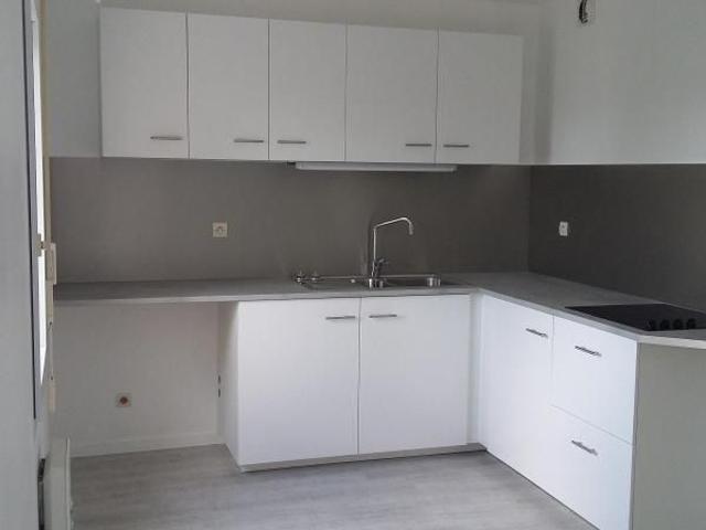 Location appartement 1 pièce, 31.38m², Saint Sébastien sur Loire